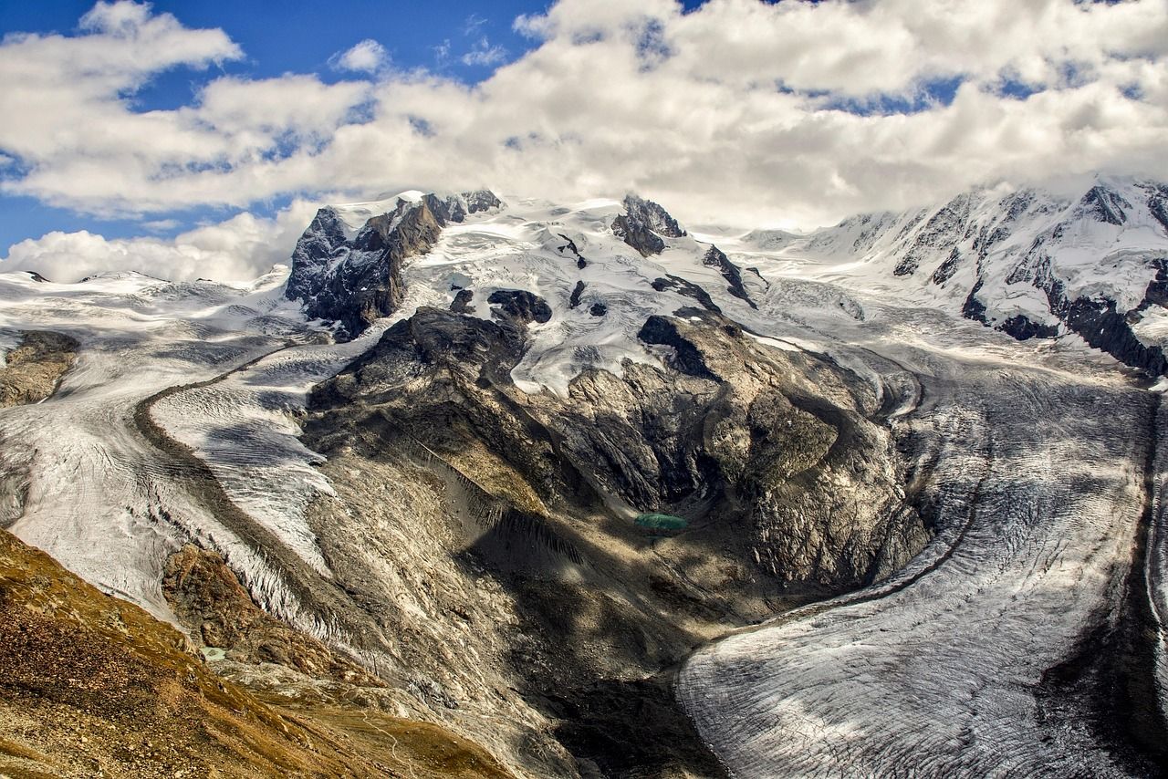 découvrez tout sur les glaciers : leur formation, leur importance écologique et leur impact sur le climat.