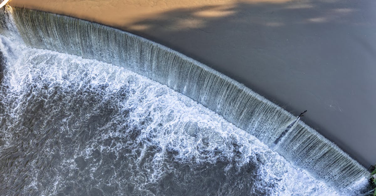 découvrez les enjeux et les solutions autour des ressources en eau, un sujet essentiel pour la durabilité et la préservation de notre planète. explorez les différentes utilisations, la gestion durable et les innovations pour préserver cette précieuse ressource.