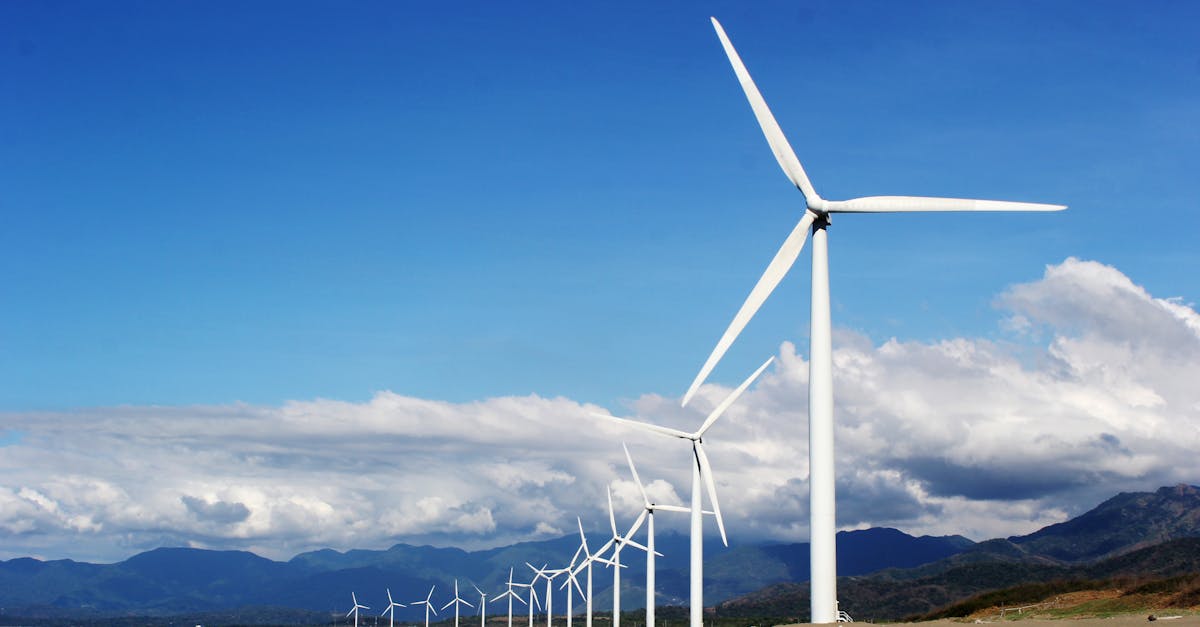 découvrez l'énergie éolienne, une source d'énergie renouvelable et durable, qui utilise la puissance du vent pour produire de l'électricité propre. explorez les avantages environnementaux, les technologies innovantes et les projets de développement qui font de cette énergie verte un atout essentiel pour un avenir durable.