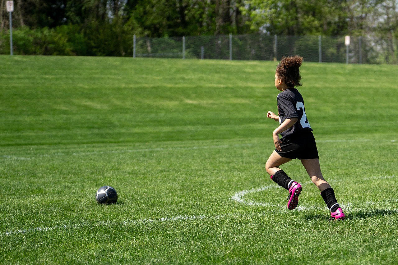 découvrez les menaces qui pèsent sur le football amateur, des risques liés à la sécurité lors des matchs aux défis de la gestion des clubs. informez-vous sur les enjeux essentiels pour protéger votre passion du football à la base.