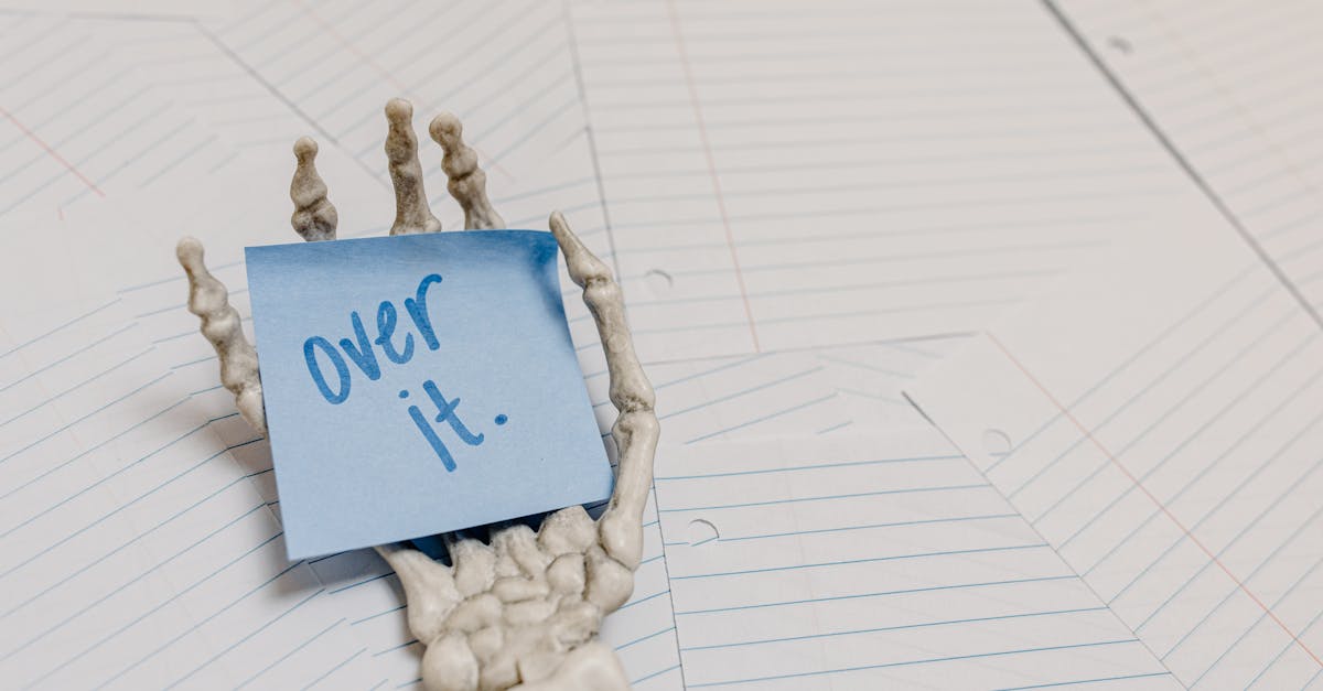 découvrez les causes de la procrastination et des solutions efficaces pour surmonter cette habitude. apprenez à mieux gérer votre temps et à booster votre productivité afin de réaliser vos objectifs sans délai.